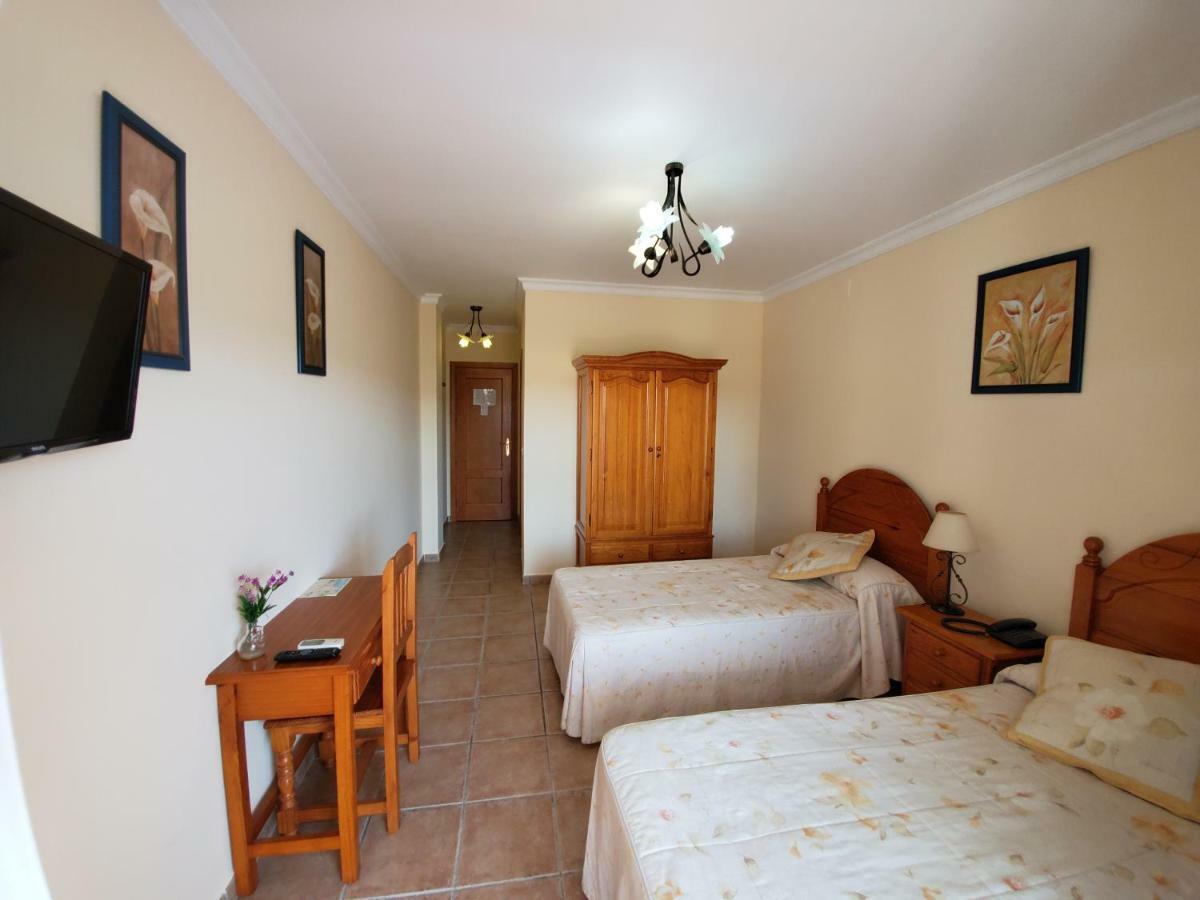 Hotel Arco Del Sol Colmenar Exterior photo
